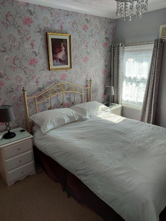 Double Room,1589151461:JPEG