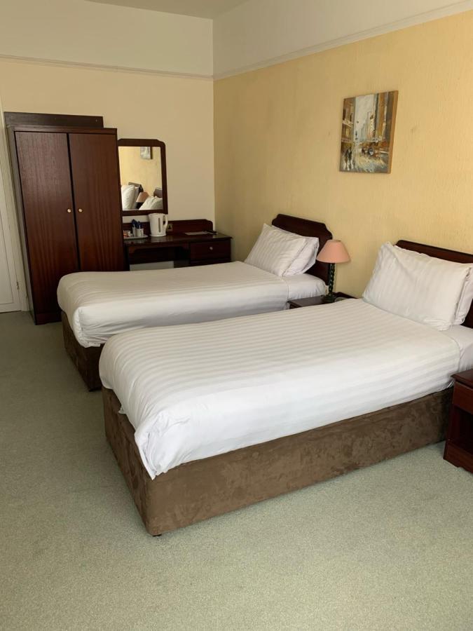 Twin Room,1233075176:JPEG