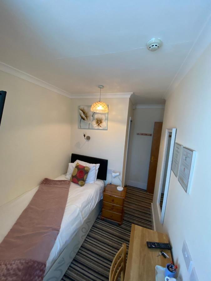 Single Room,1236237781:JPEG