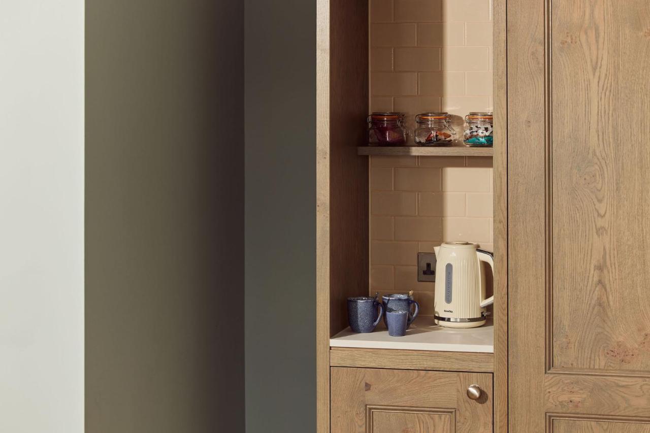 Queen Room - Disability Access,1516365709:JPEG