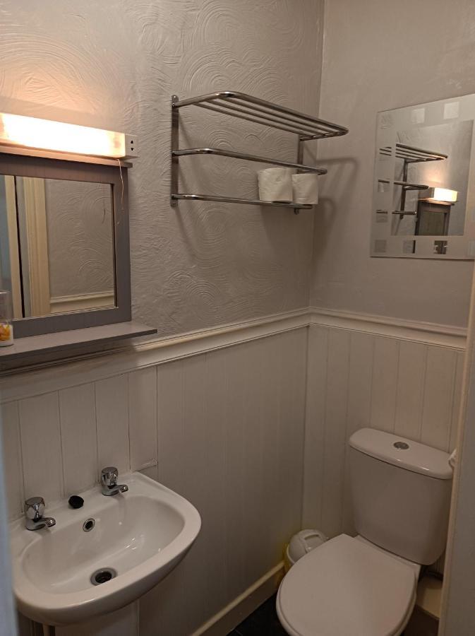 Quadruple Room Private Bathroom,1249592056:JPEG