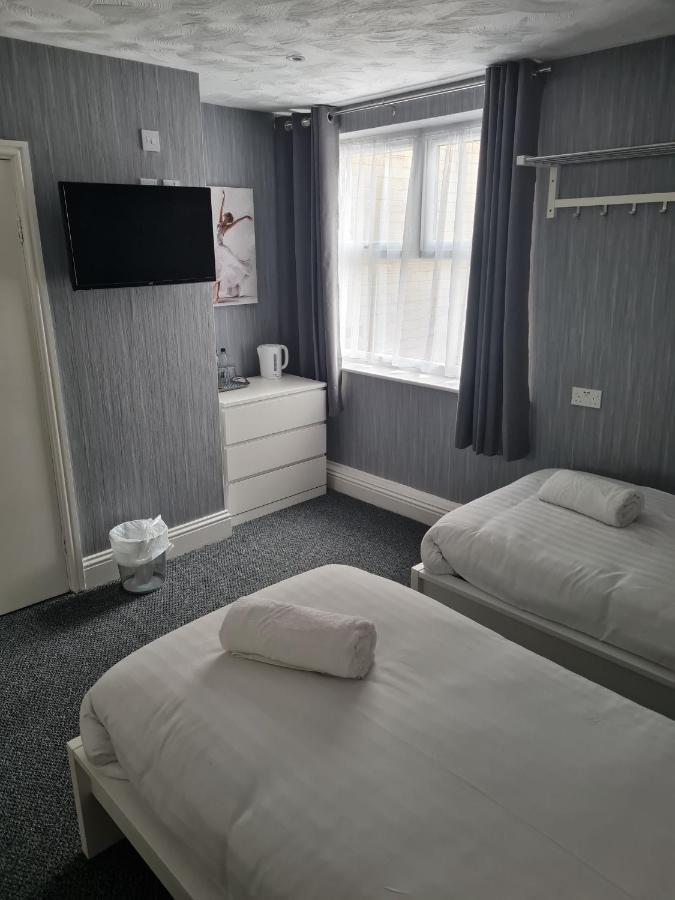 Twin Room,1252453477:JPEG