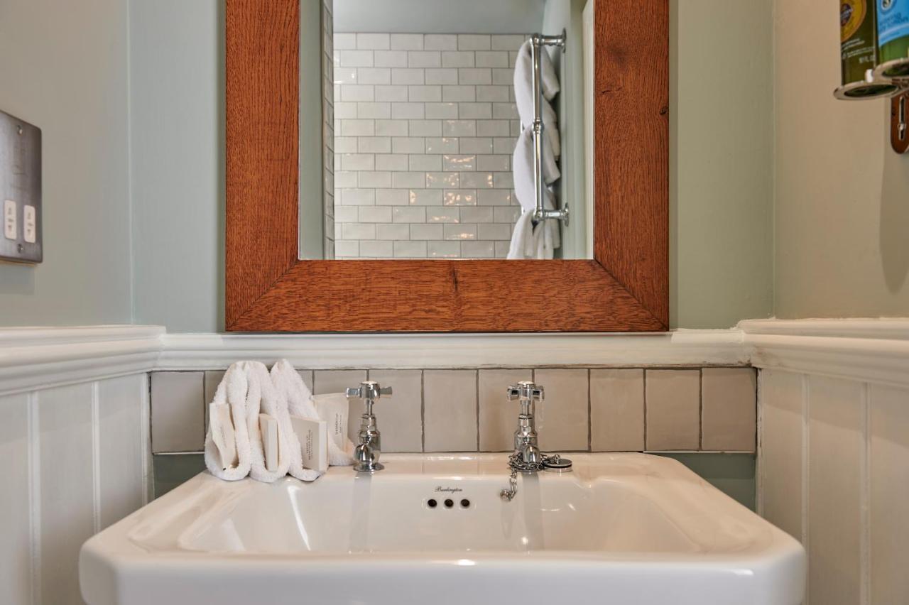 Signature Suite,1260673426:JPEG