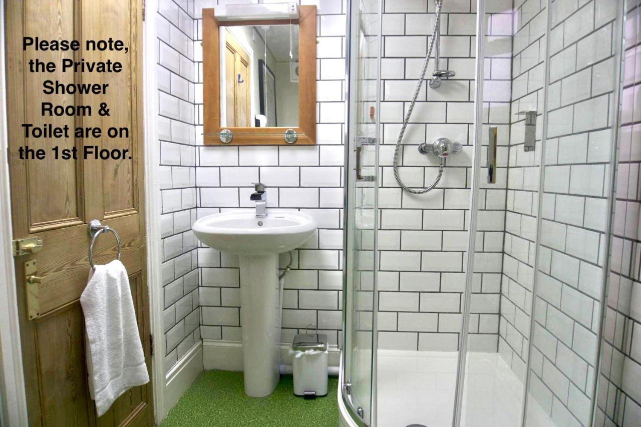 Single Room with Private Bathroom,1756655132:JPEG