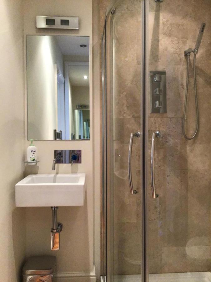 Double Room Private Bathroom,1261824088:JPEG