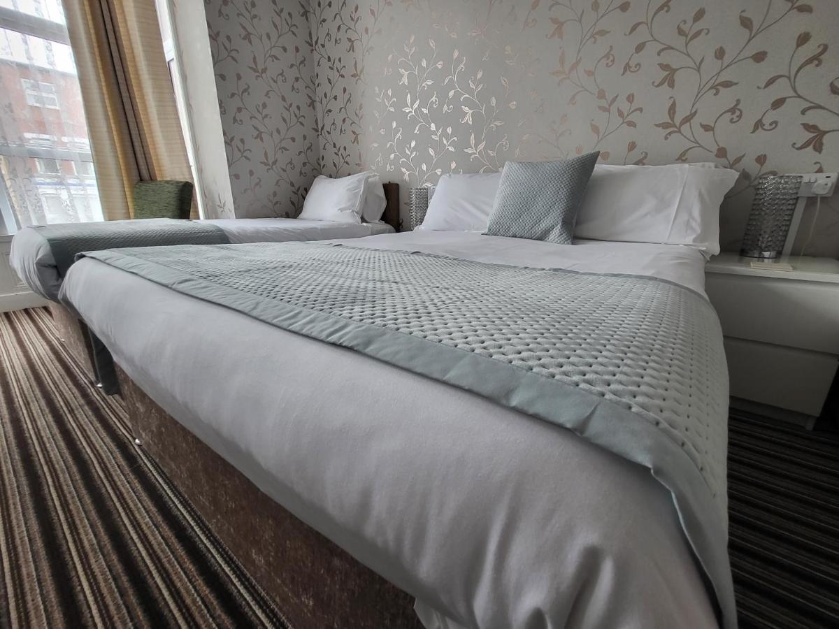 Family Room,1266487192:JPEG