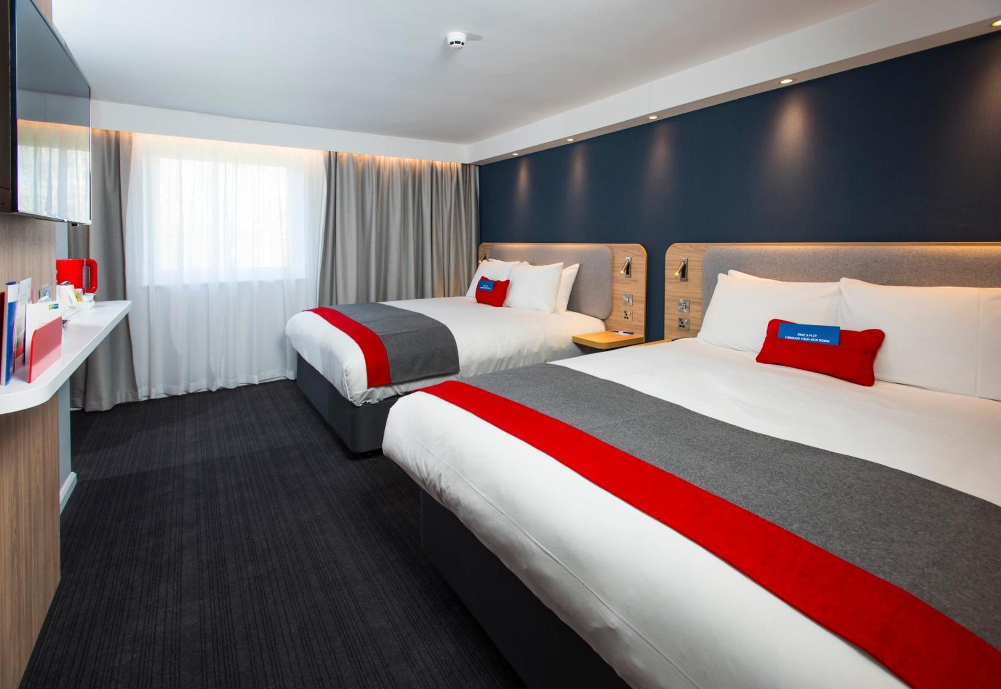 Standard Double Room with Two Double Beds and Free Hot Breakfast,1706471511:JPEG