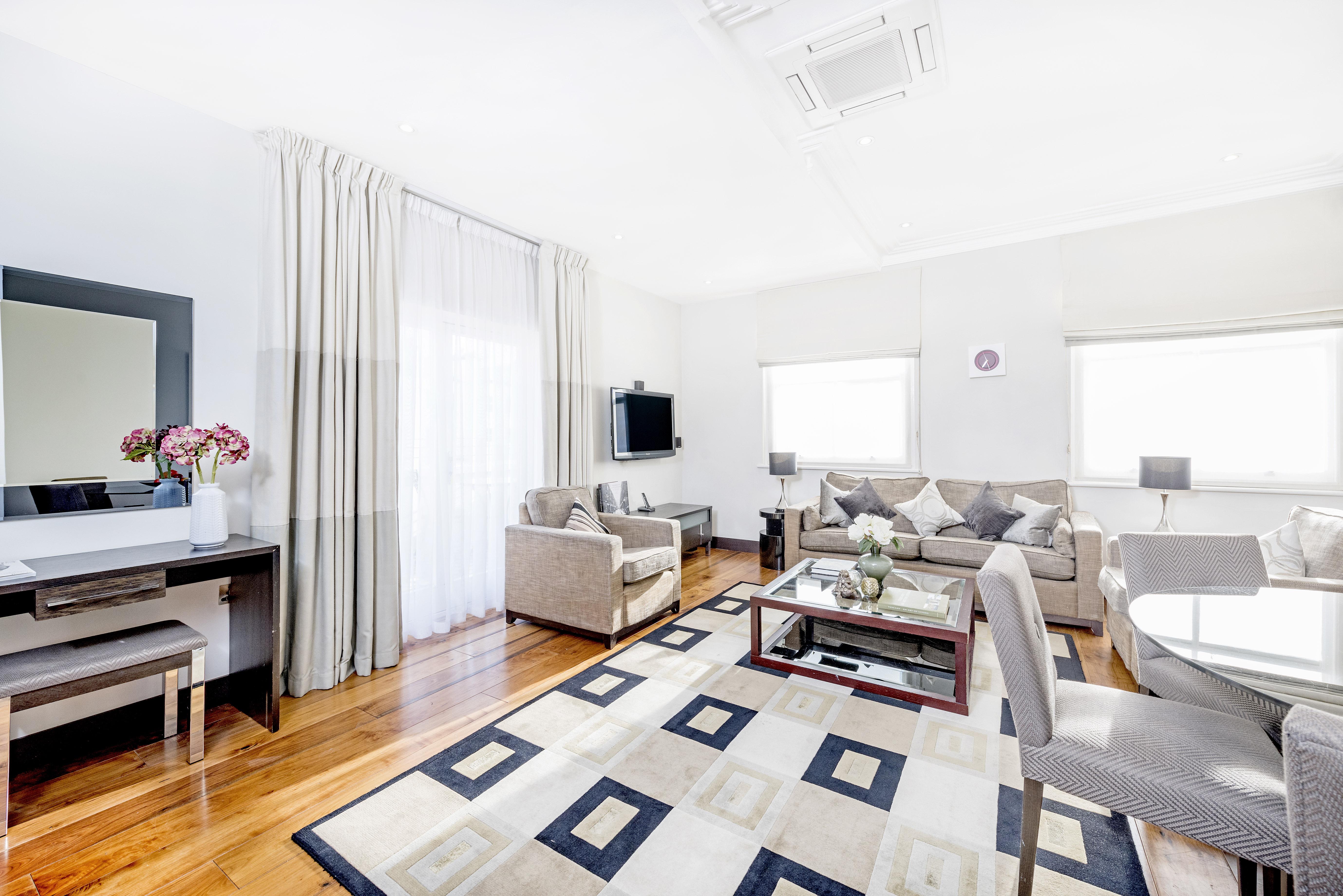 Executive Three Bedroom Apartment Balcony,1274030425:JPEG