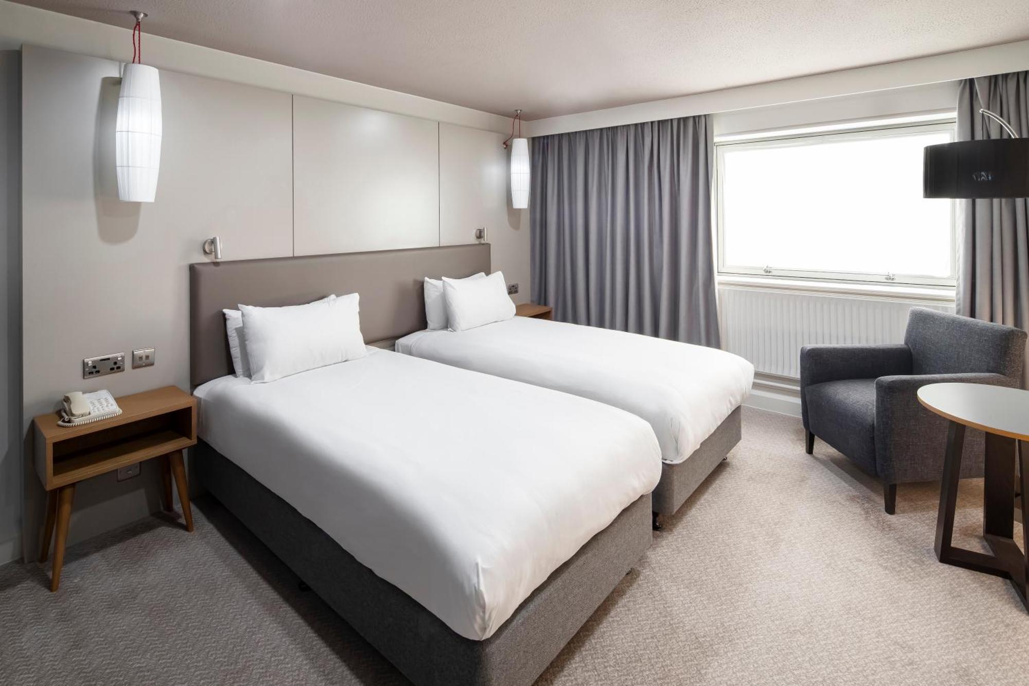 2 Single Beds Premium On High Floor,1516372780:JPEG