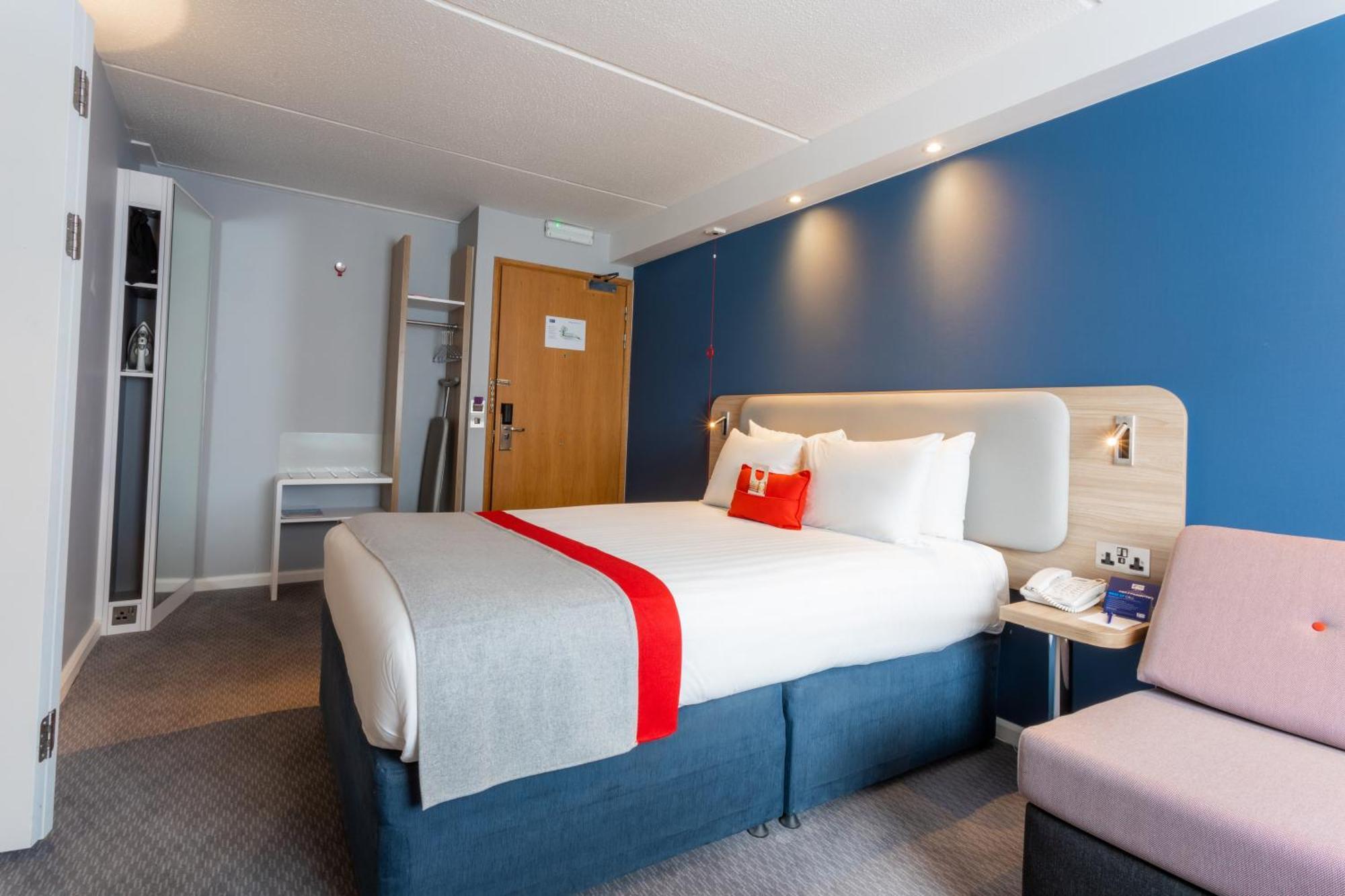 Standard Double Room with Free Hot Breakfast - Accessible,1275339097:JPEG