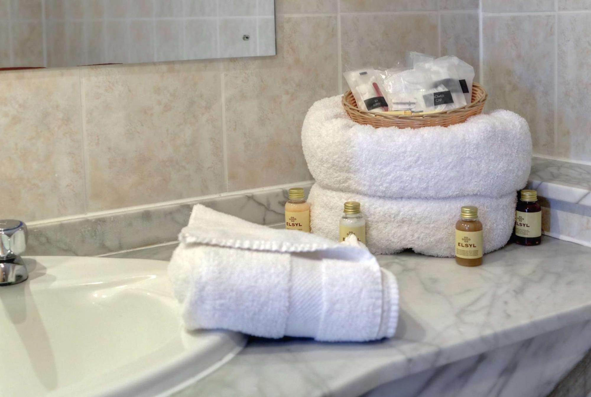 Small King Room - Non-Smoking,1279349806:JPEG