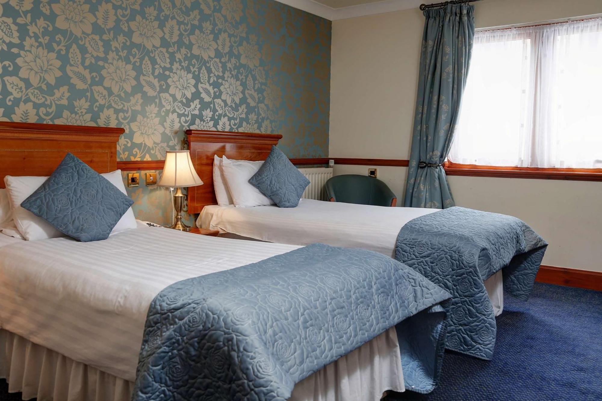 Standard Twin Room,439334124:JPEG