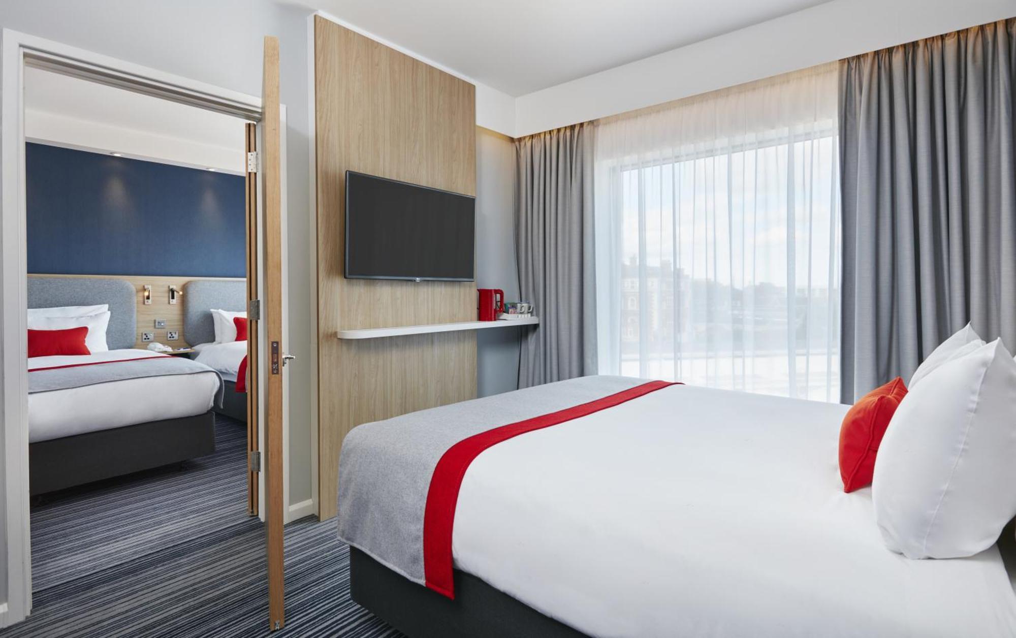 Standard Double Room with Single Sofa Bed and Free Hot Breakfast,1281078019:JPEG