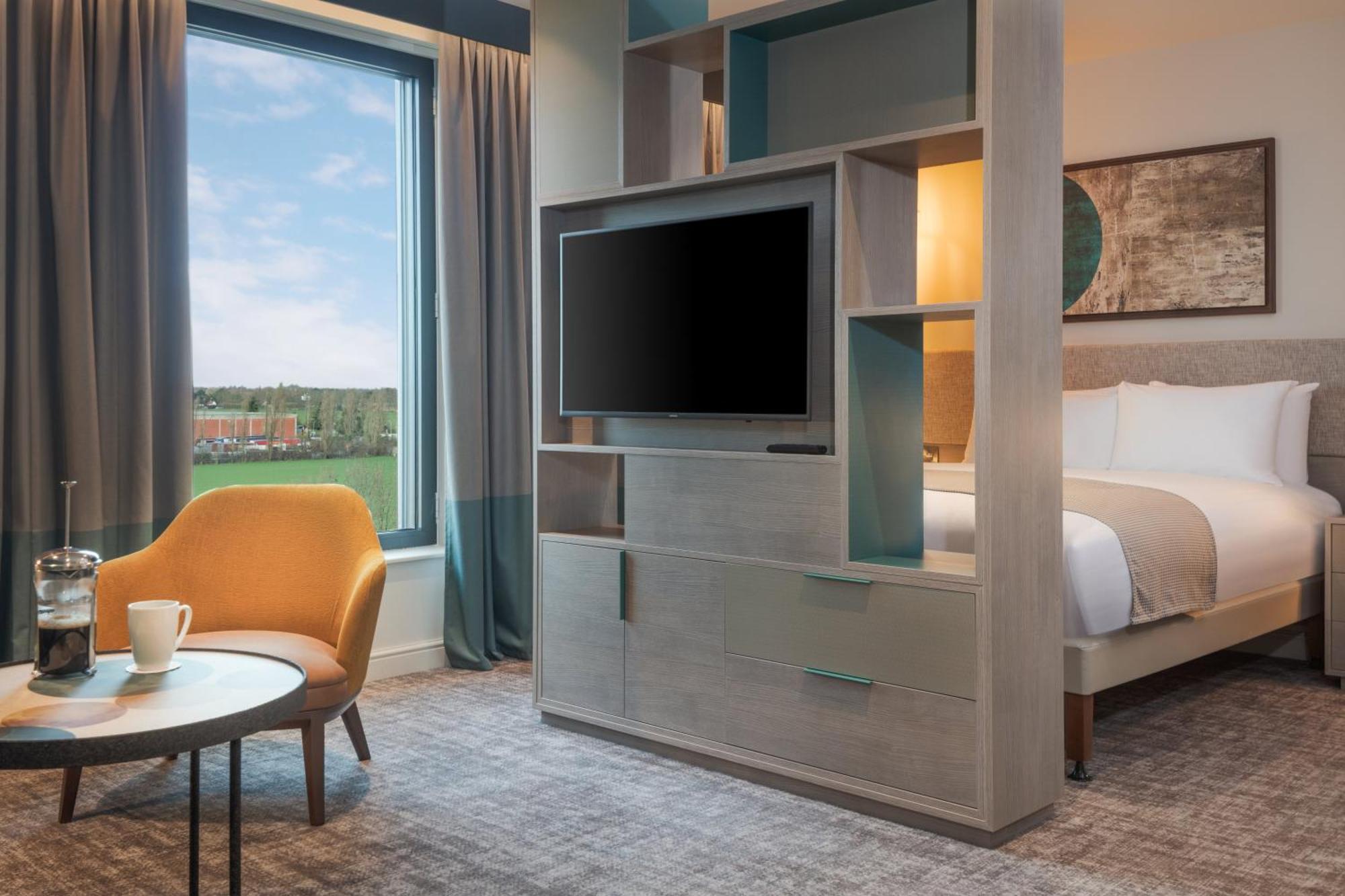 King Studio Suite with Sofa Bed - Disability Access