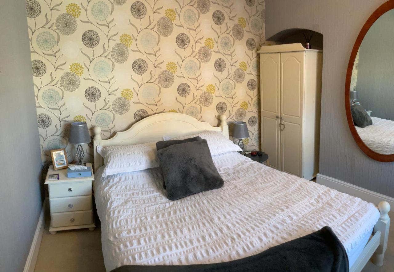 Double Room,1338324800:JPEG