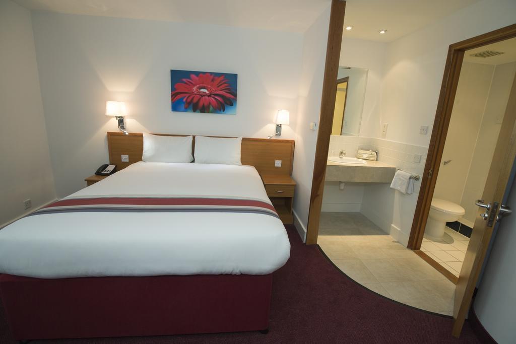 Accessible Double Room,139359618:JPEG