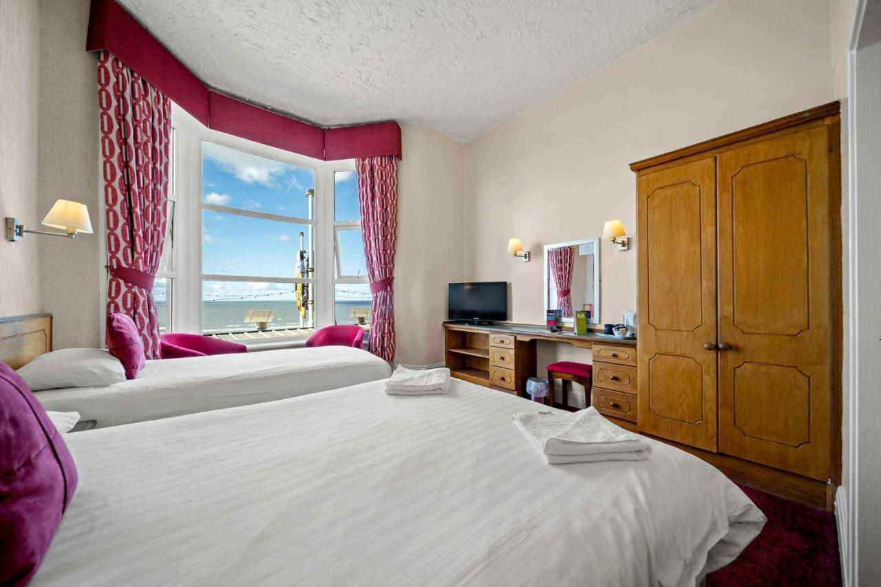 Twin Room with Sea View