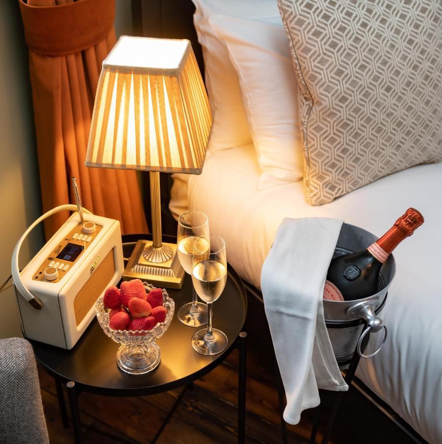 Superior King Room,1697999346:JPEG