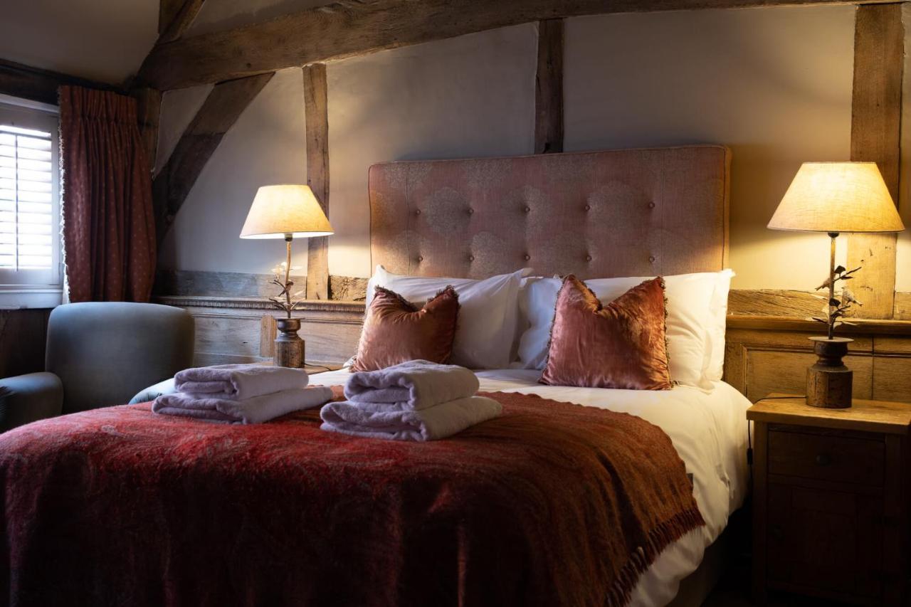 Double Room,1588065693:JPEG