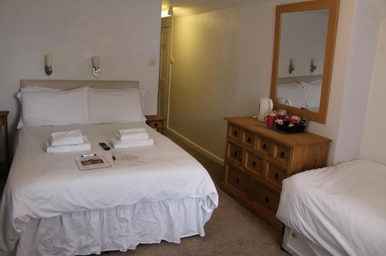 Family Double or Twin Room Room 2,1103324463:JPEG