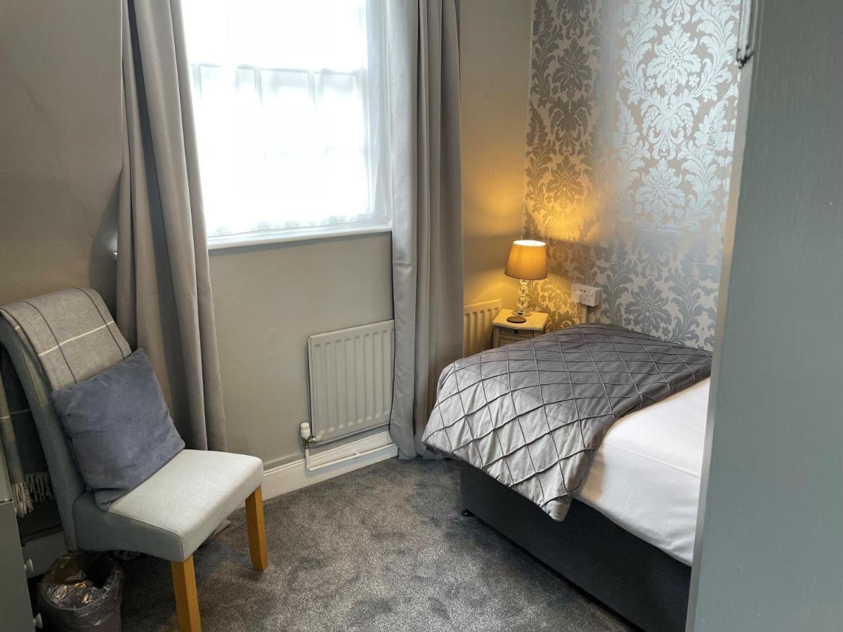 Single Room with Shower,1589135355:JPEG