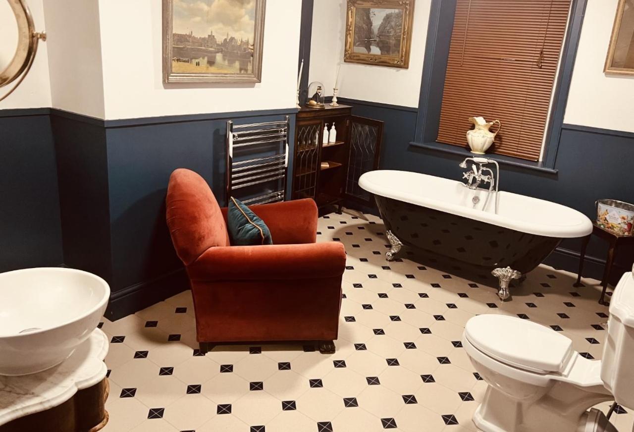 Deluxe King Suite,1318894579:JPEG