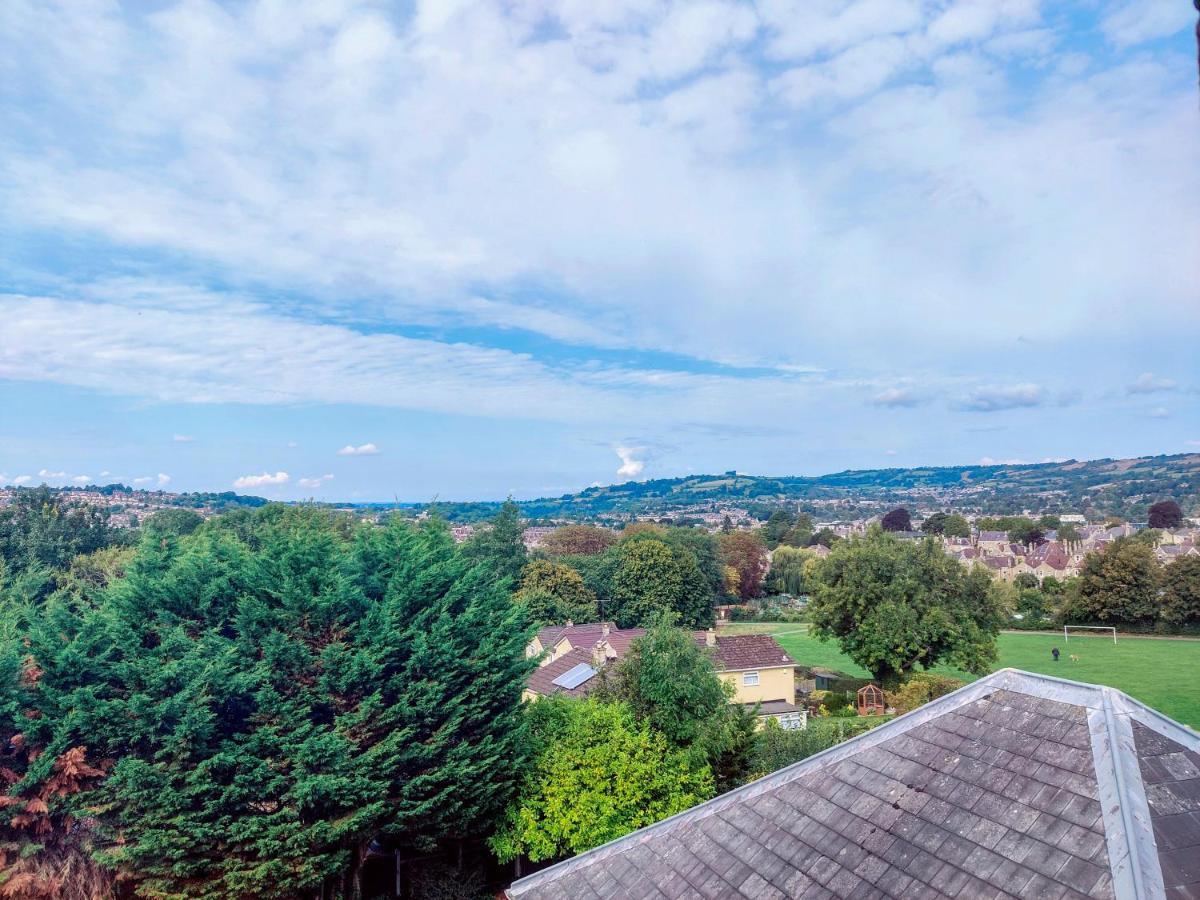 Economy Twin Room with Shared Bathroom,1328136452:JPEG