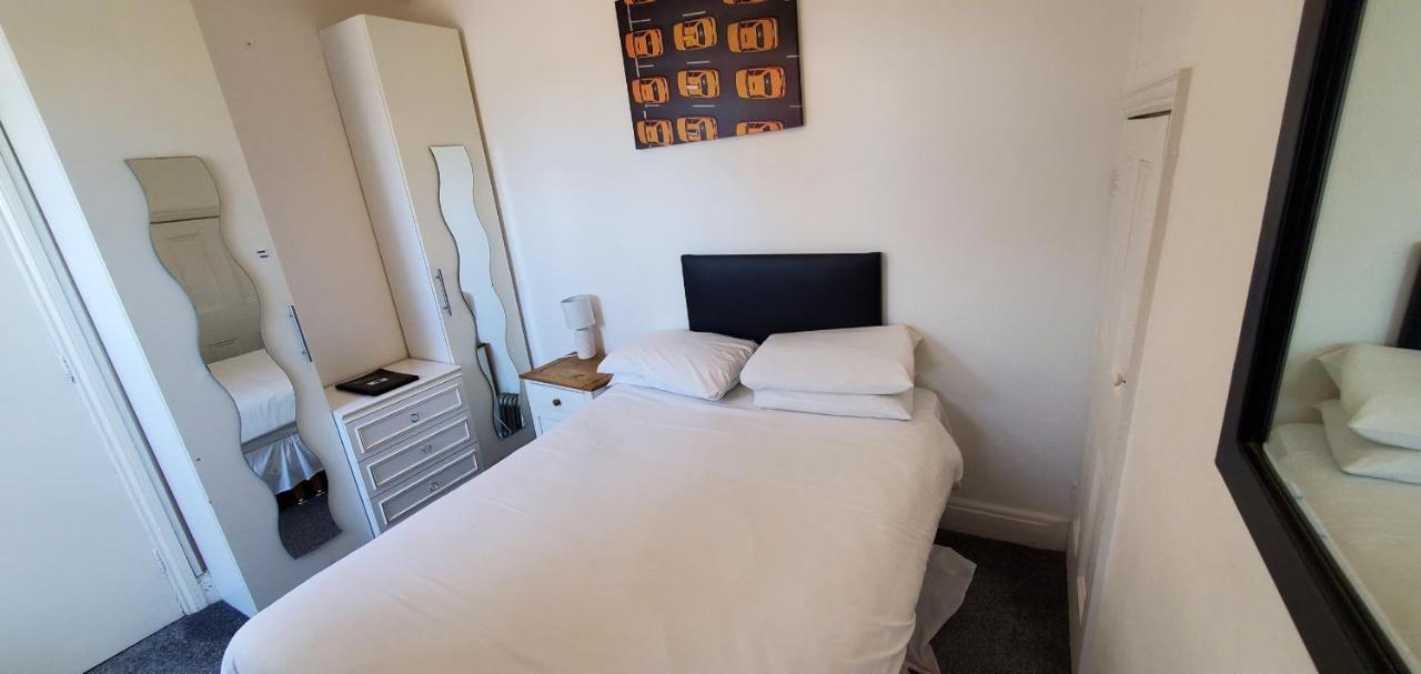 Standard Double Room,1334363996:JPEG