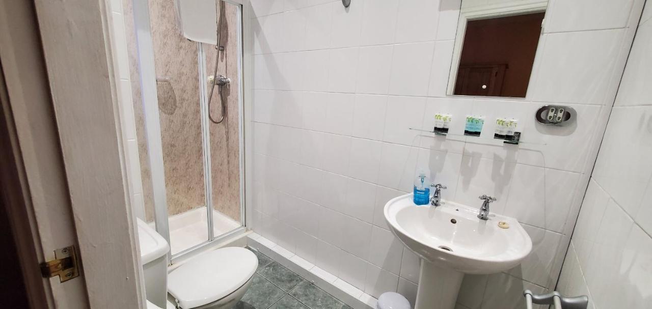 Standard Triple Room,1334362580:JPEG