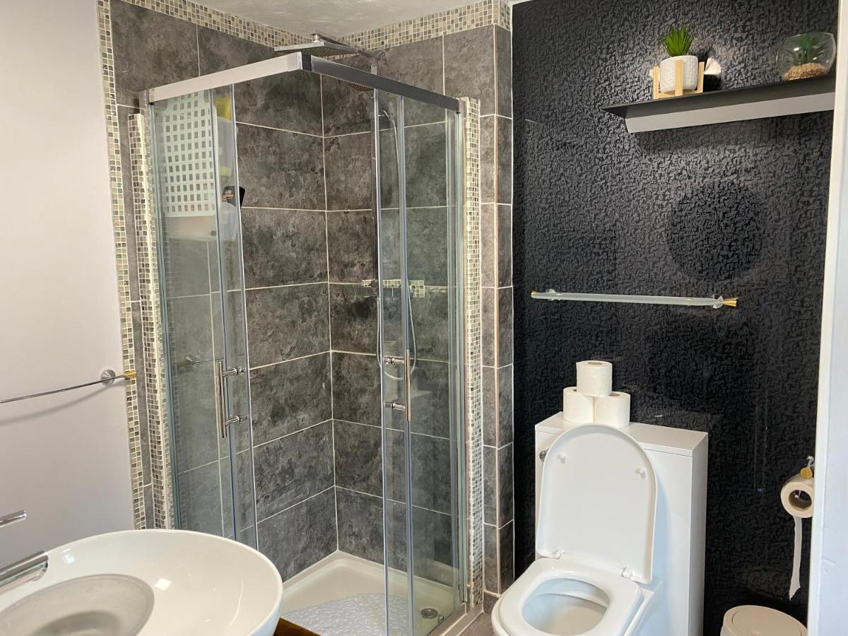 One-Bedroom Bungalow,1335189128:JPEG