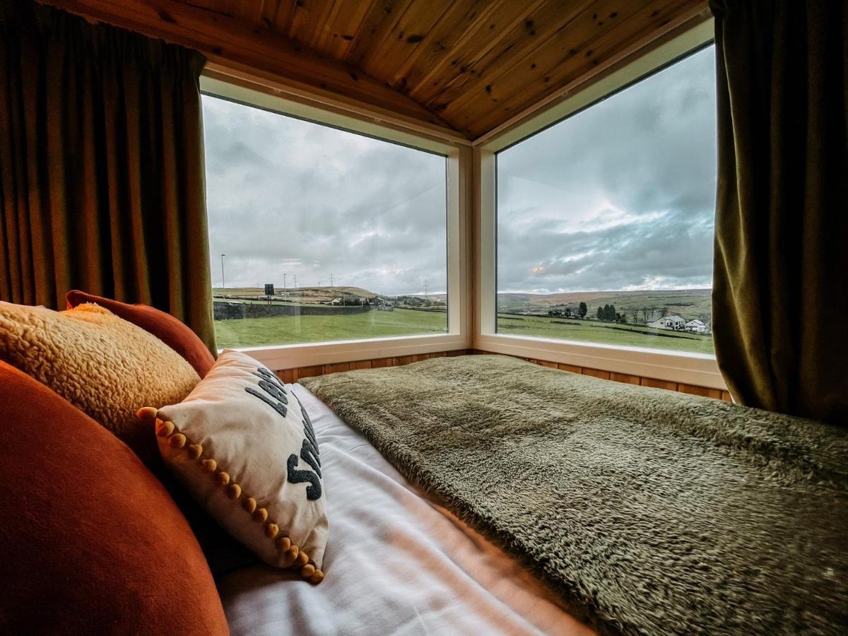 Deluxe Family Shepherd Hut