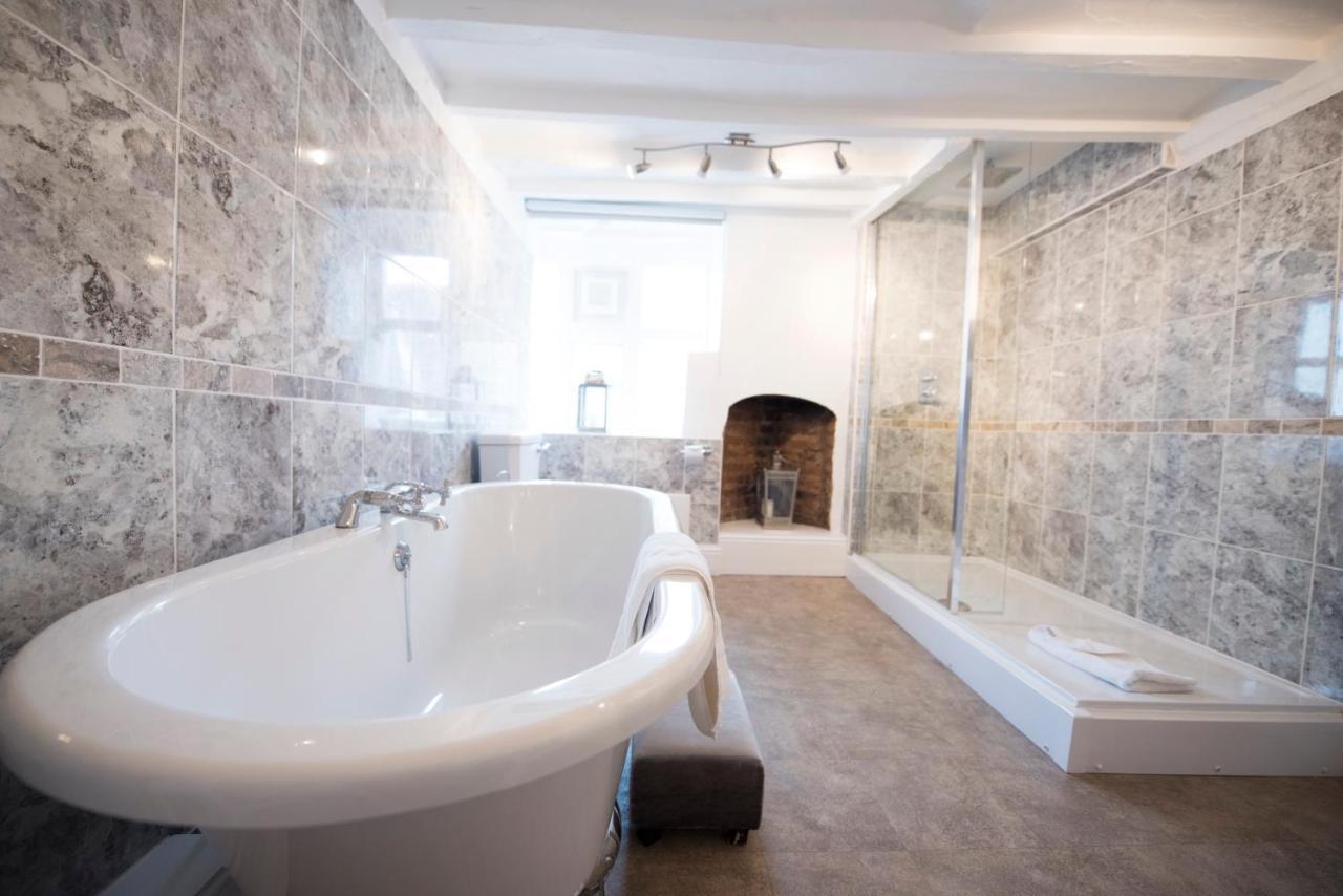 Deluxe Family Suite