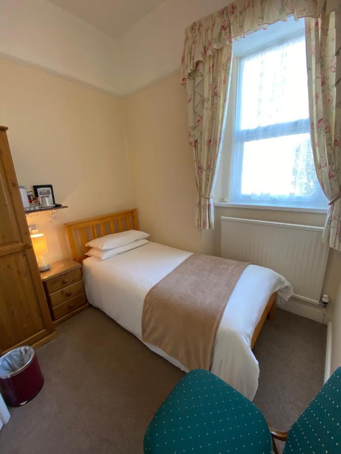 Single Room,1344550979:JPEG