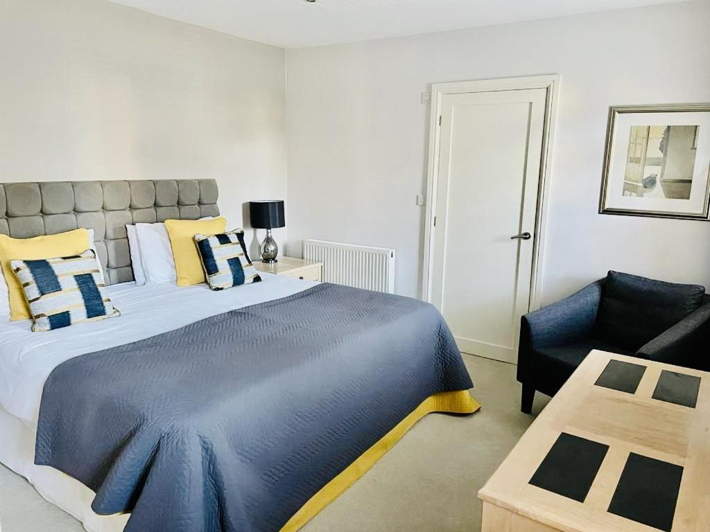 Double or Twin Room with Private Bathroom,1345666886:JPEG