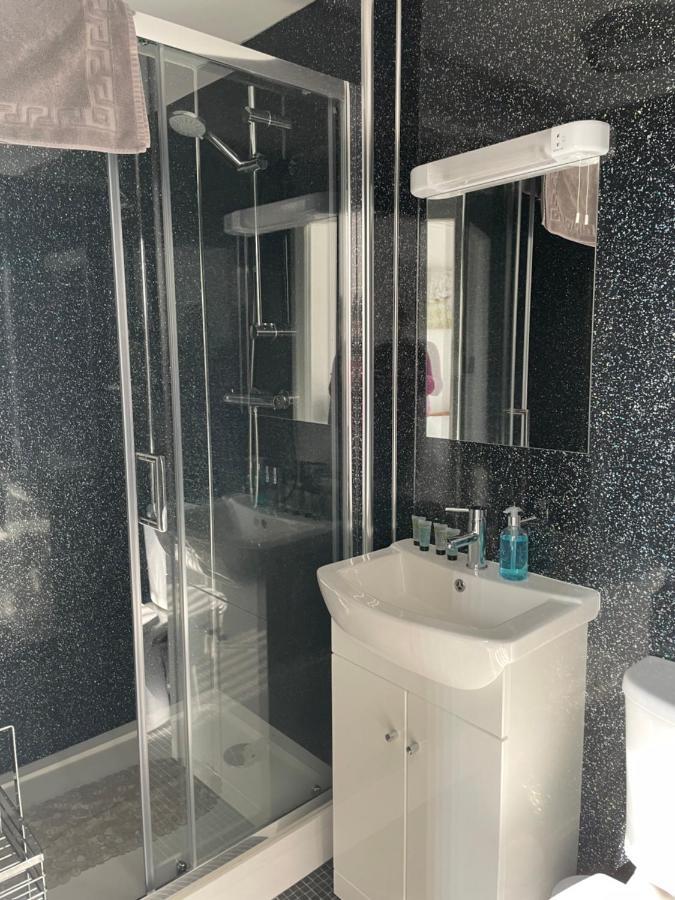 Double Room,1350692473:JPEG