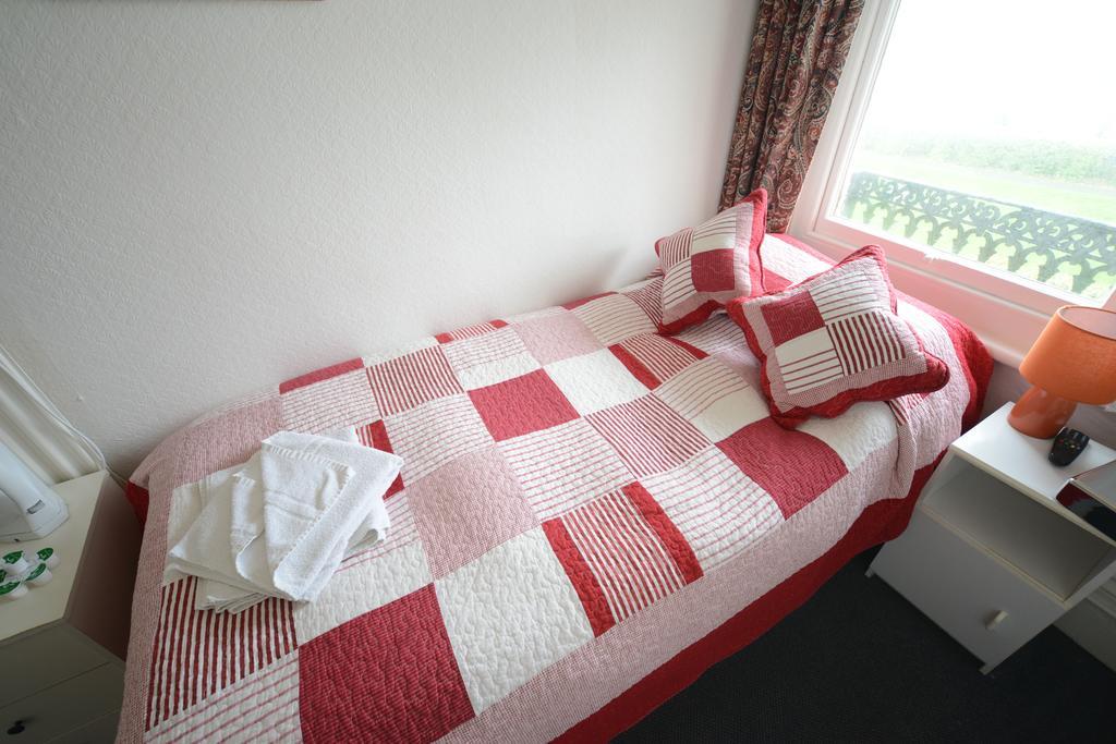 Budget Single Room,821770415:JPEG