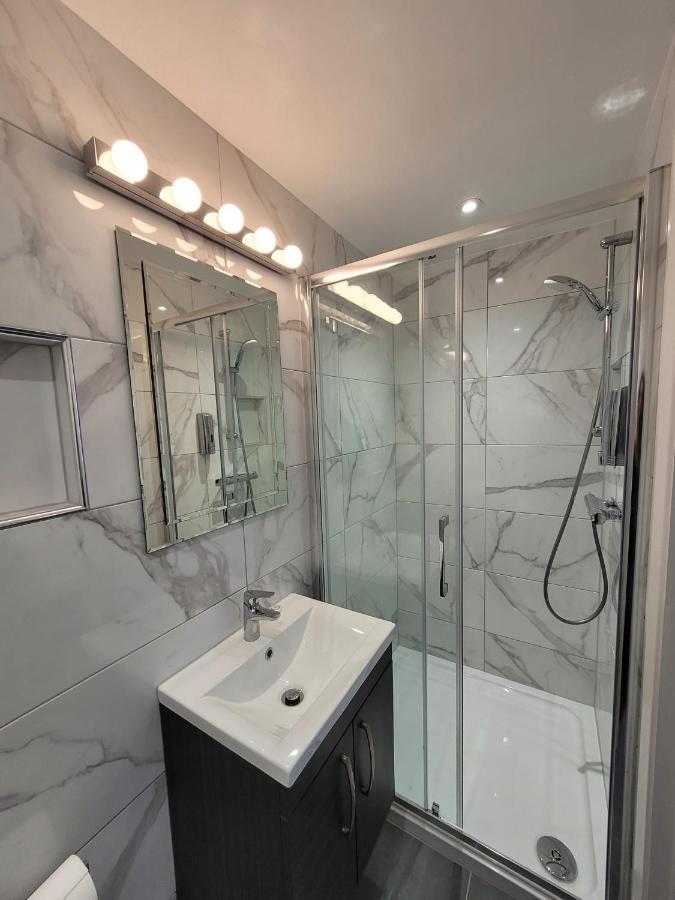 Double Room Ensuite Lower Ground Floor