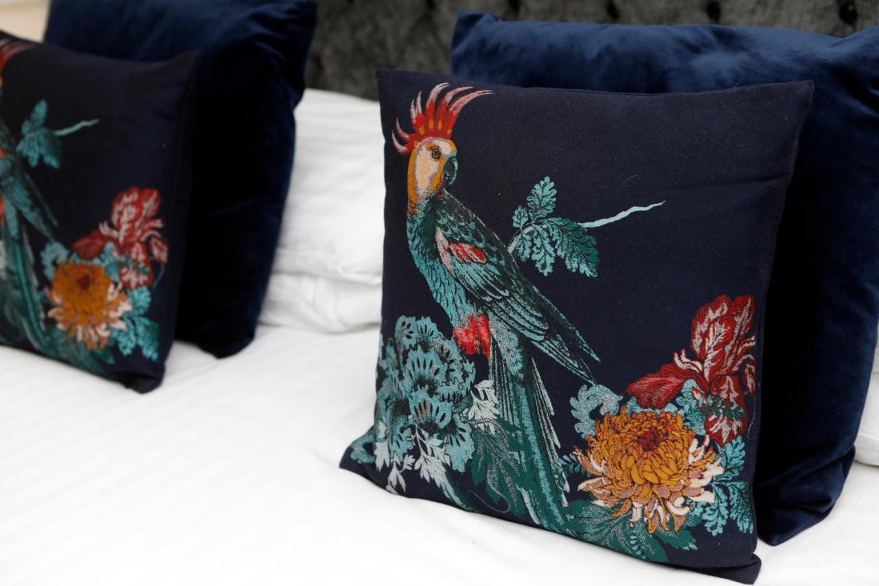 Deluxe King Size Room,1361233199:JPEG