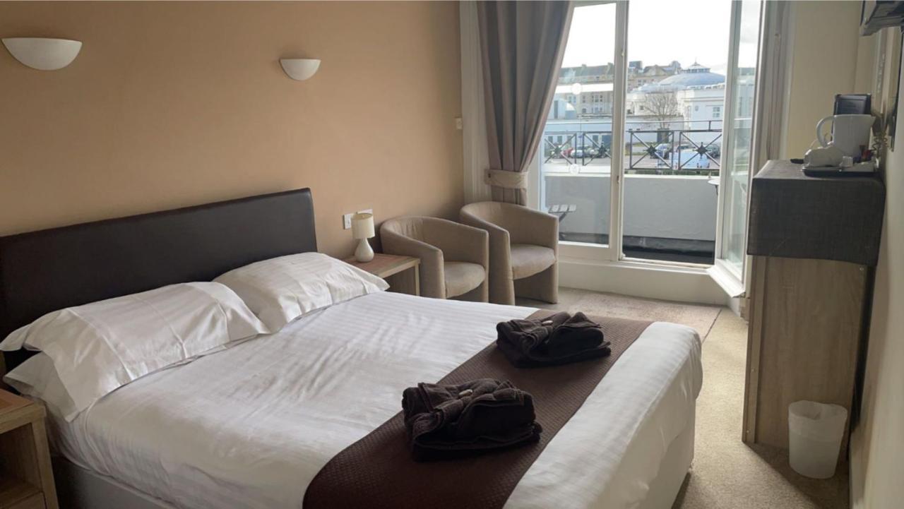 Double Room with Sea View and Balcony,1364261504:JPEG