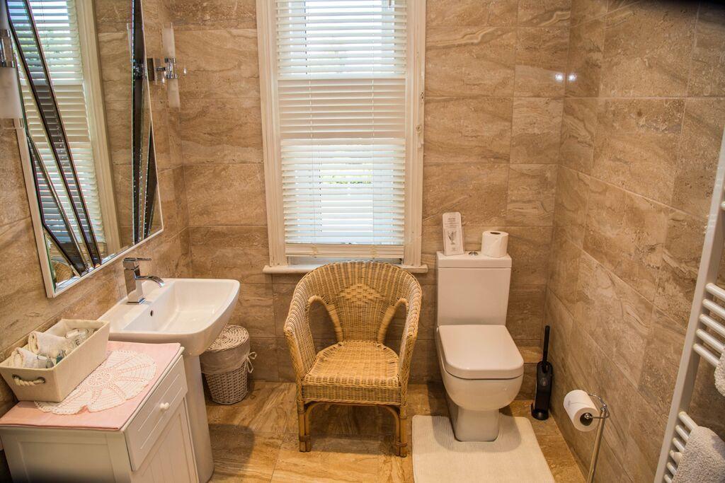 Double Room,136545696:JPEG