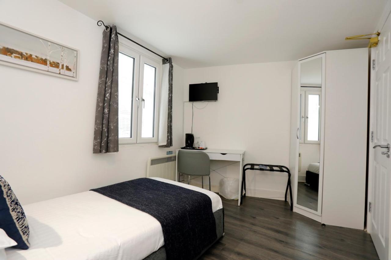 Deluxe Single Room,1365712139:JPEG