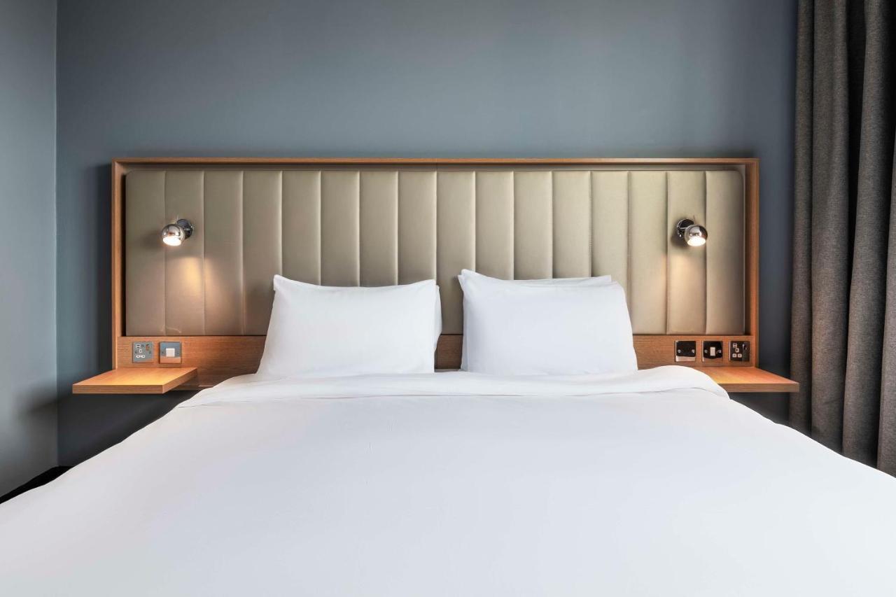Standard Room,1366166645:JPEG