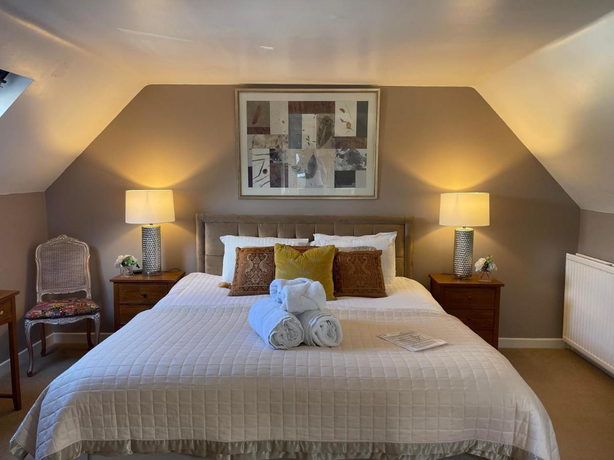 Deluxe King Suite,1366853912:JPEG