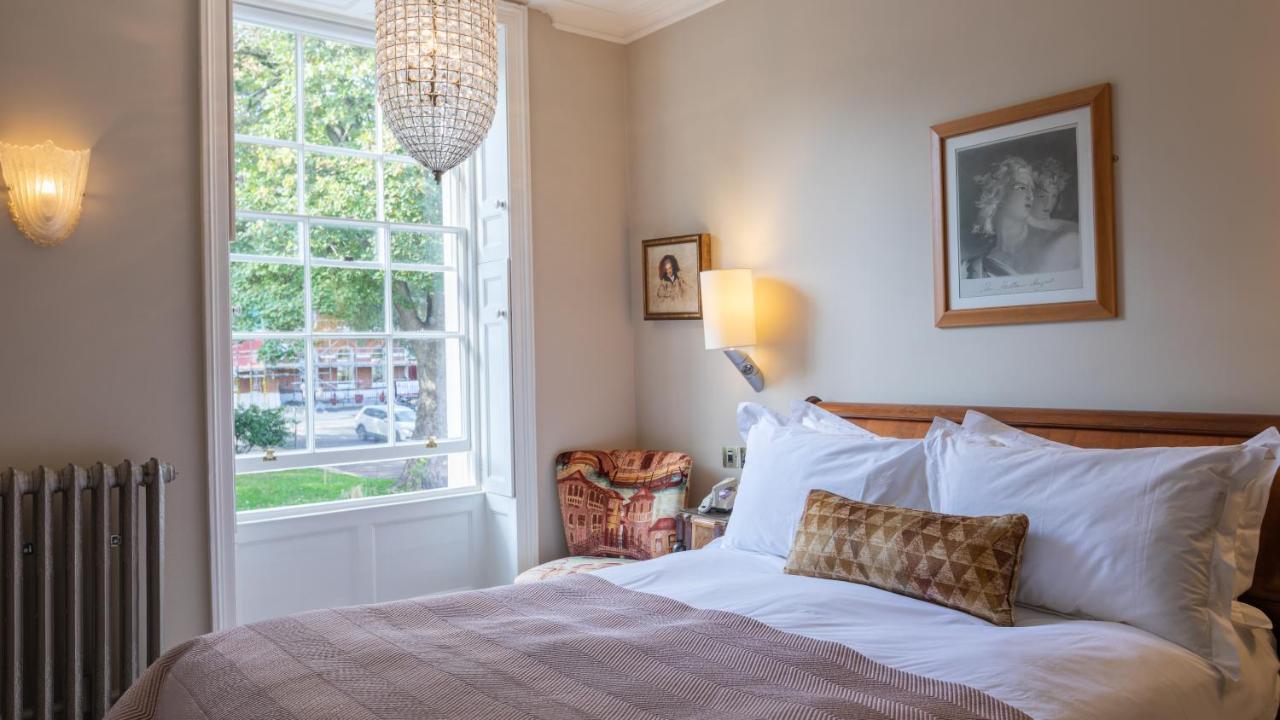 Charming Room,1371449525:JPEG