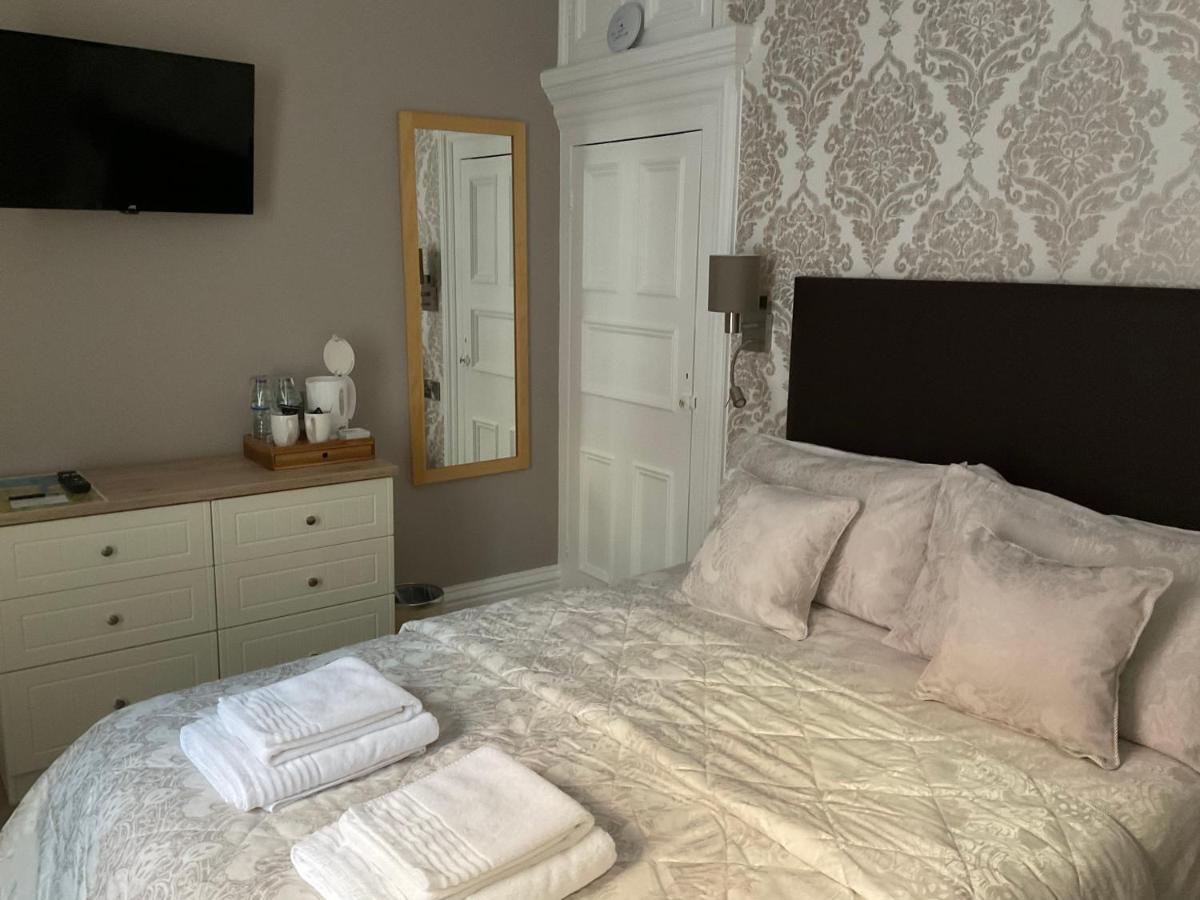 Standard Double Room,1378152569:JPEG