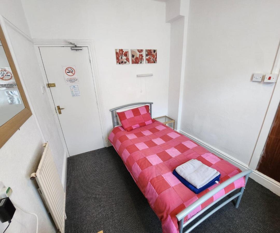 Single Room,1385495687:JPEG