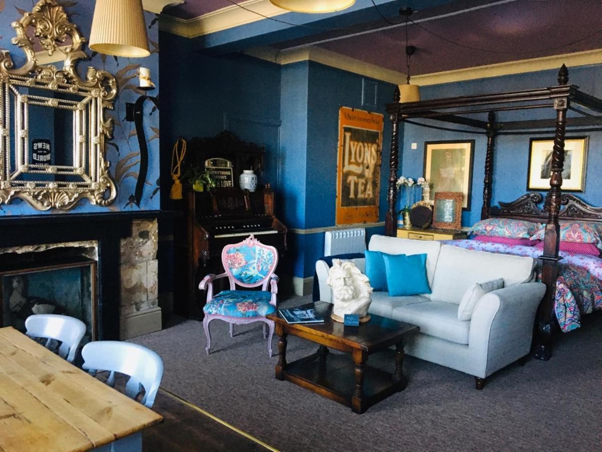 Deluxe King Room,1397683682:JPEG