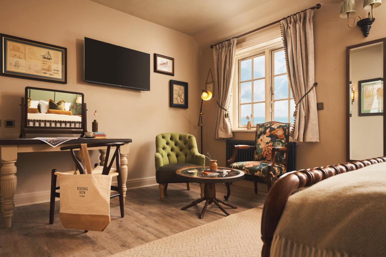 Deluxe Double Room with Sea View,1387778609:JPEG