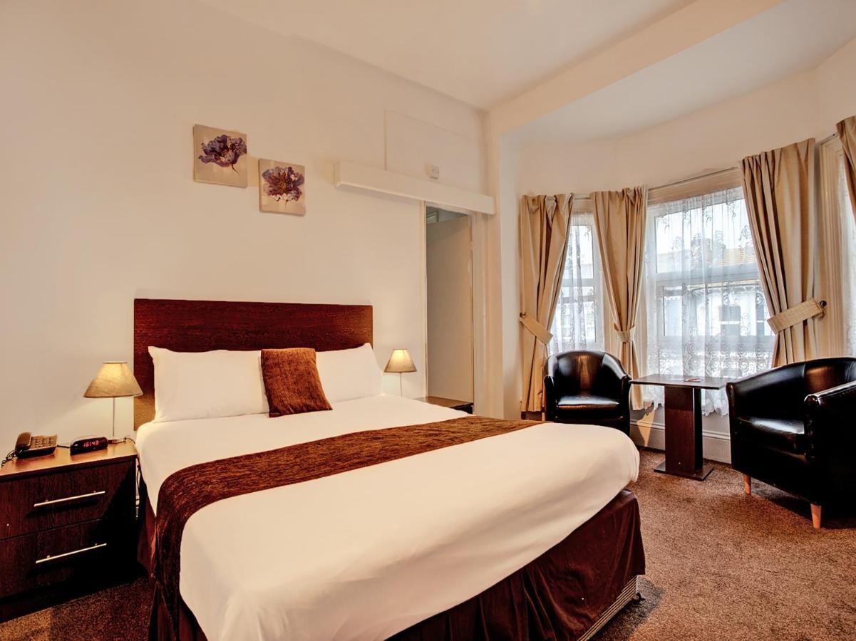 Standard Double Room,1394106107:JPEG