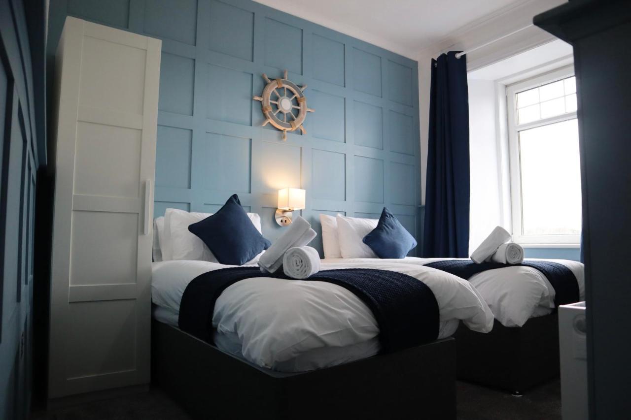 Twin Room with Private Bathroom